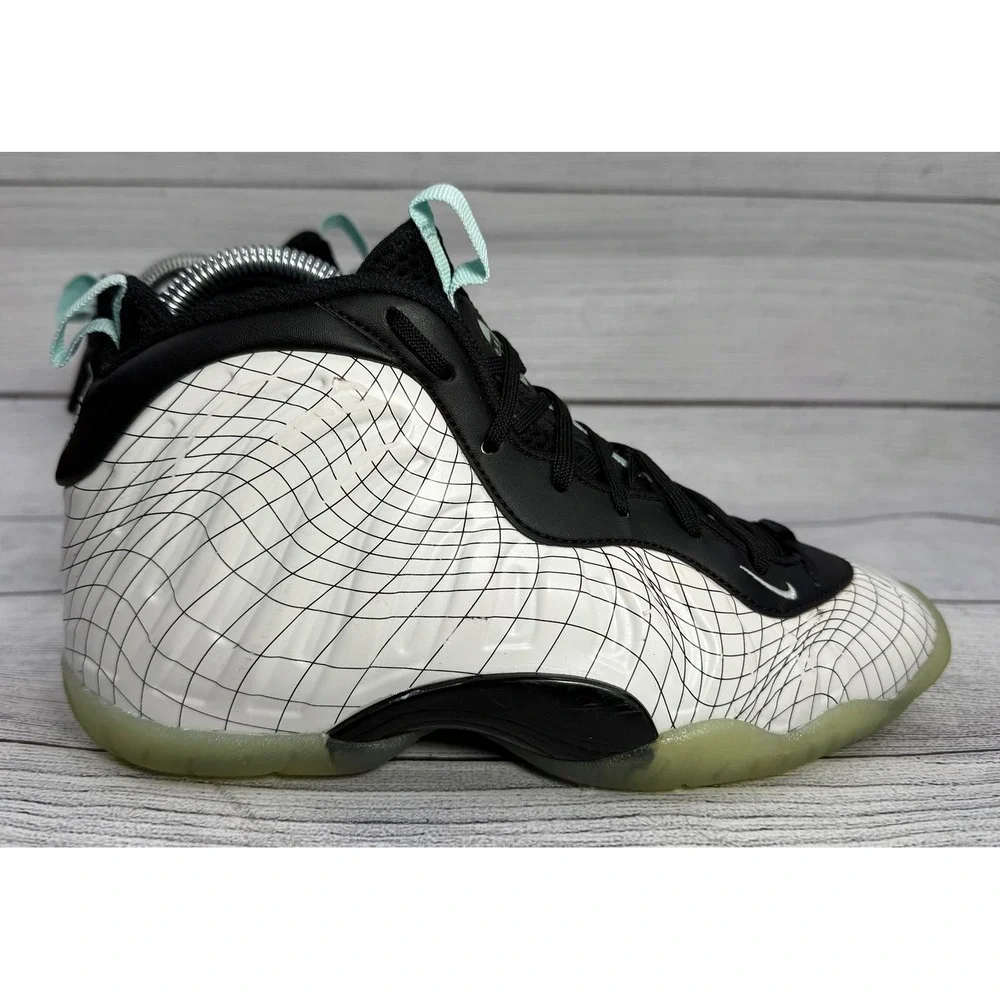 Nike Little Posite One Foamposite Platinum Tint‎ Warped Grid Sz 4.5 Y CW1596-005 - Picture 2 of 9